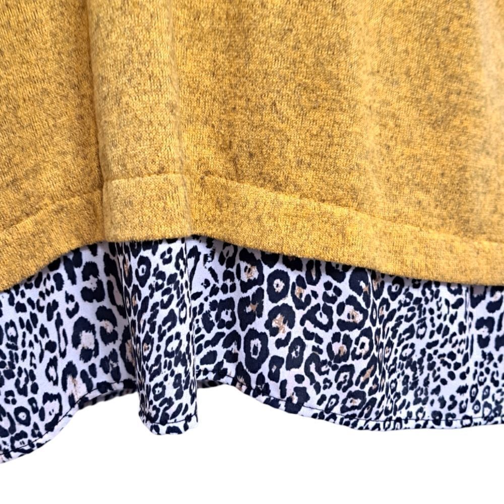 Notations Light Weight Tunic - Picture 3 of 9